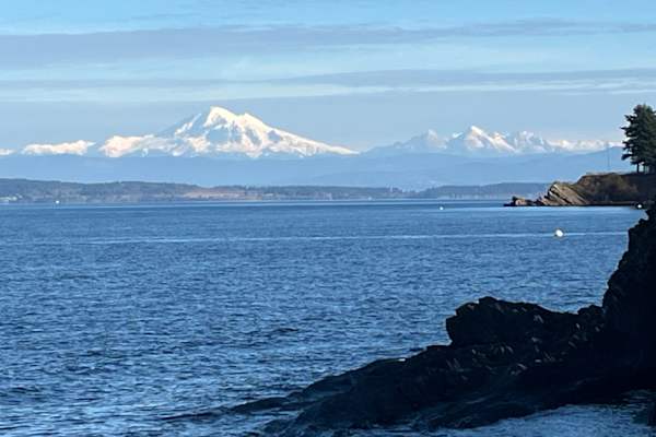 House sit in Eastsound, WA, US