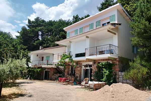 House sit in Bustarviejo, Spain