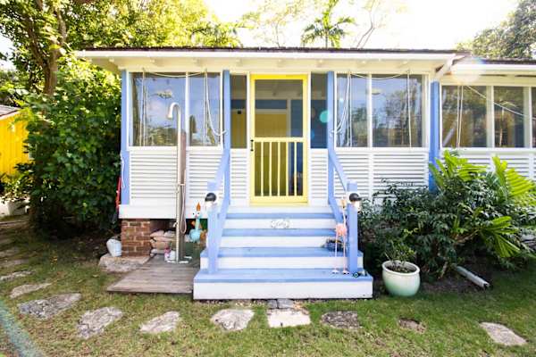 House sit in Nassau, Bahamas