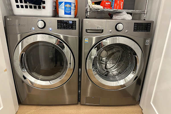 House sit in Vancouver, BC, Canada