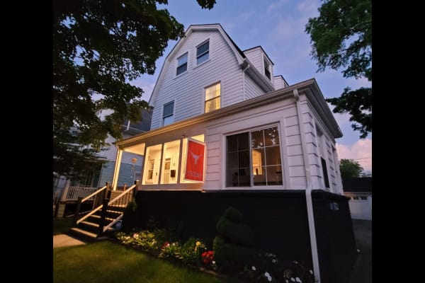 House sit in Montclair, NJ, US