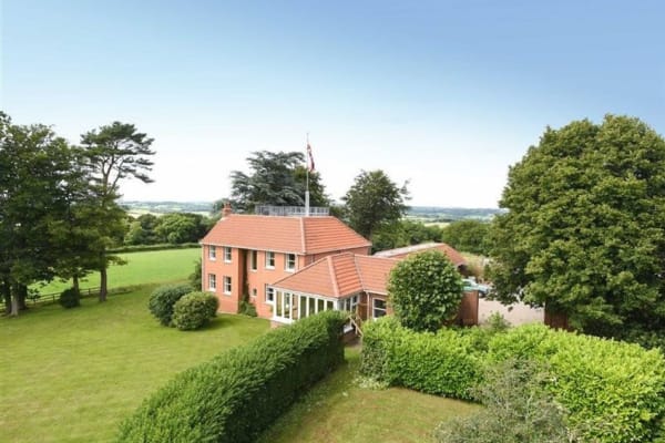 House sit in Axminster, United Kingdom