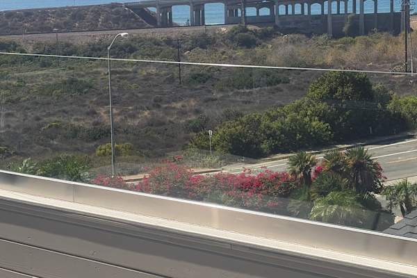 House sit in Del Mar, CA, US