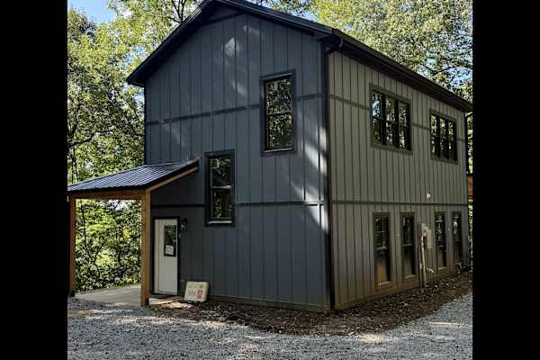 House sit in Columbia, TN, US