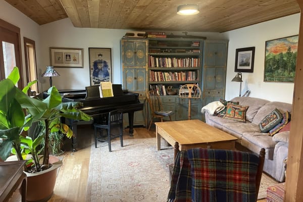 House sit in Indianola, WA, US