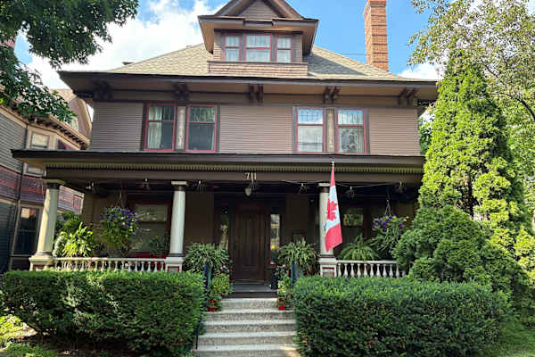 House sit in Saint Paul, MN, US