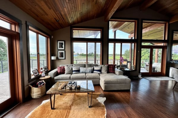 House sit in Pitt Meadows, BC, Canada