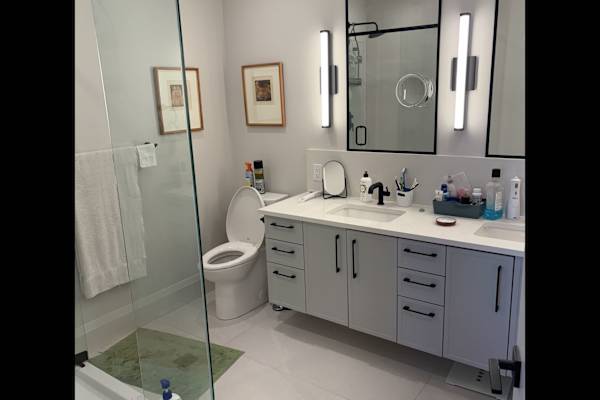 House sit in Victoria, BC, Canada