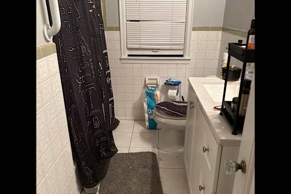 House sit in Omaha, NE, US