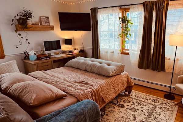 House sit in Rockaway Point, NY, US