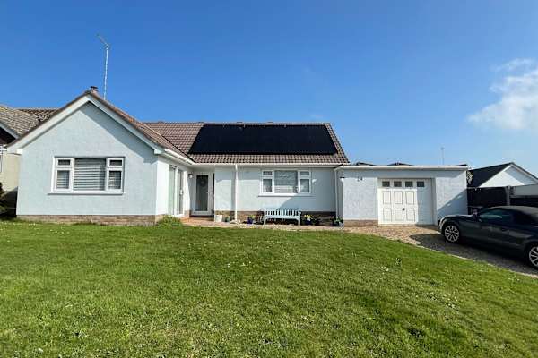 House sit in Burton Bradstock, United Kingdom