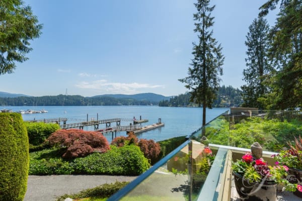 House sit in Deep Cove, BC, Canada