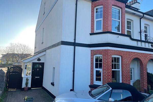 House sit in Plymouth, United Kingdom