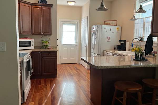 House sit in Poulsbo, WA, US