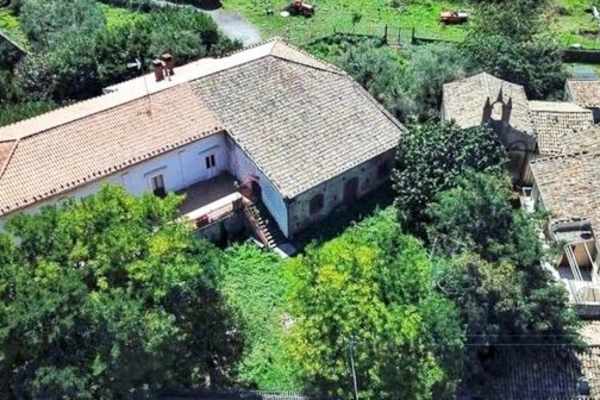 House sit in Randazzo, Italy