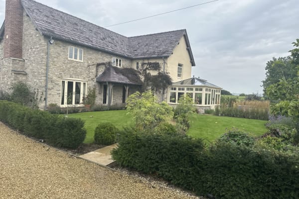 House sit in Cowbridge, United Kingdom