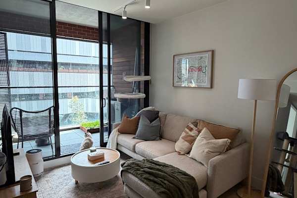 House sit in Melbourne, VIC, Australia