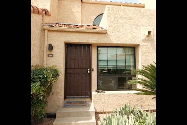 House sit in Phoenix, AZ, US