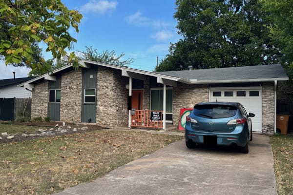 House sit in Austin, TX, US