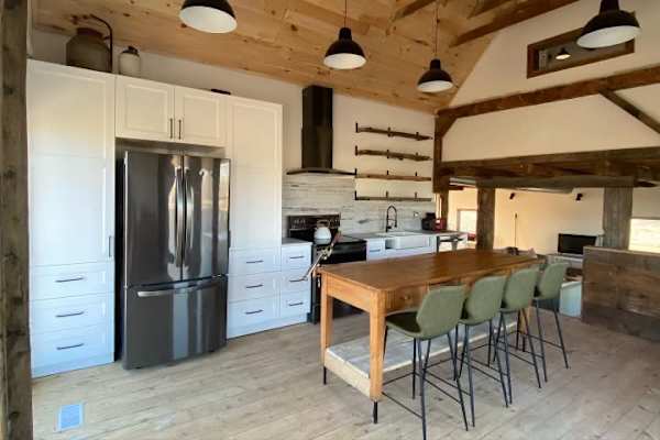 House sit in Picton, ON, Canada