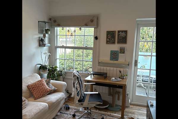 House sit in Camden Town, United Kingdom