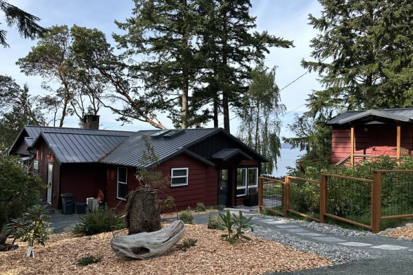 House sit in Langley, WA, US
