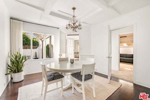 House sit in Beverly Hills, CA, US