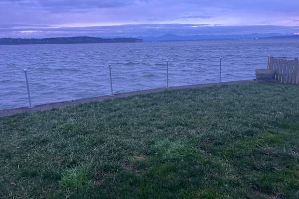 House sit in Langley, WA, US