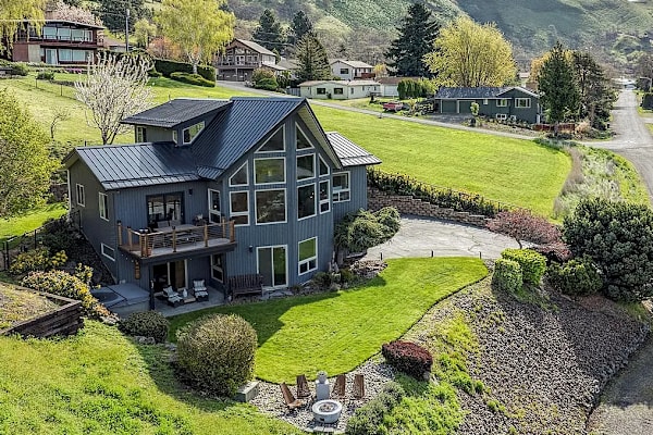 House sit in Lyle, WA, US