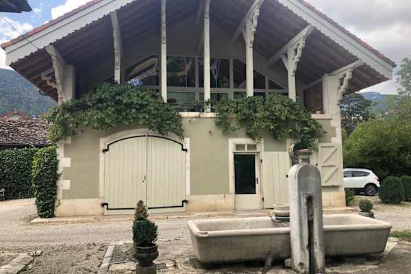 House sit in Gex, France