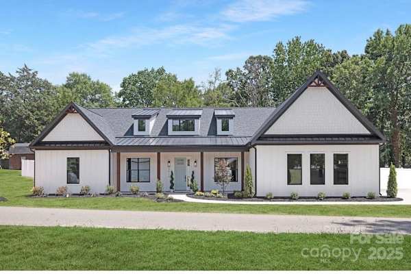 House sit in Charlotte, NC, US