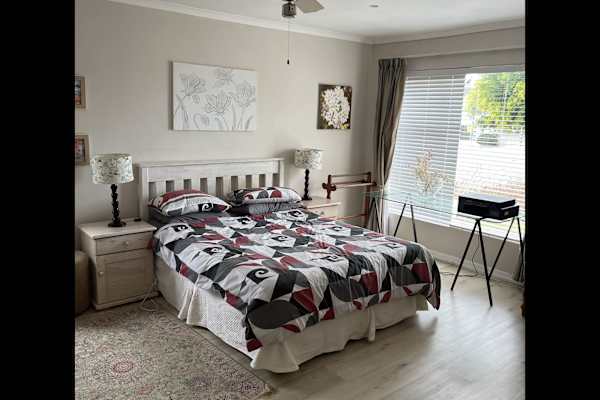 House sit in Hermanus, South Africa