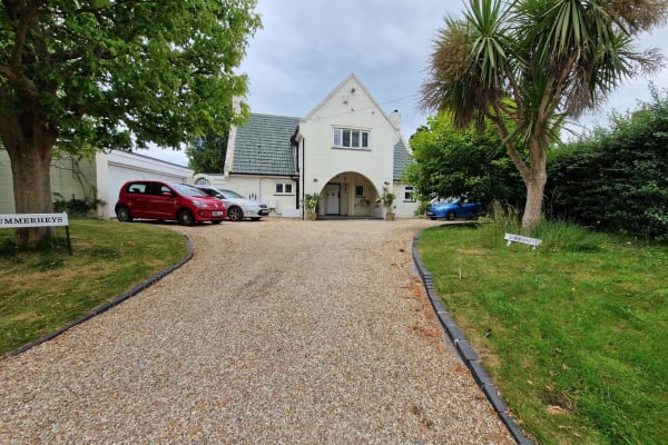 House sit in West Wittering, United Kingdom