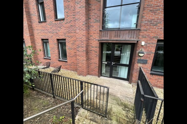 House sit in Manchester, United Kingdom