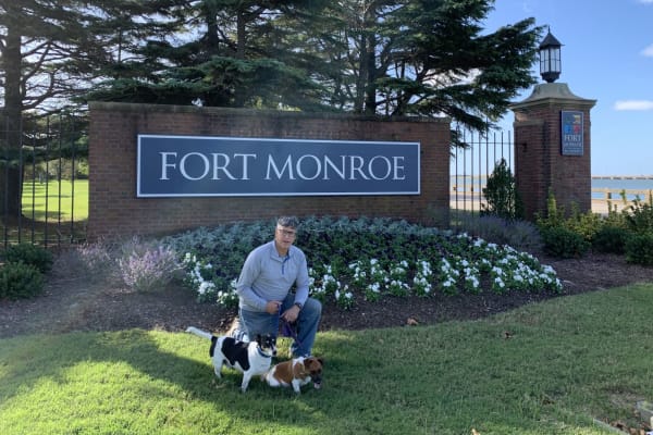 House sit in Hampton, VA, US