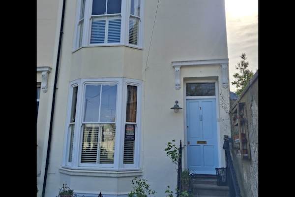 House sit in Lewes, United Kingdom
