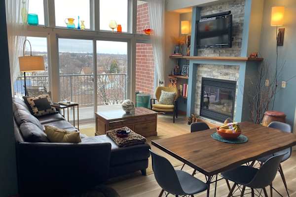 House sit in Milwaukee, WI, US