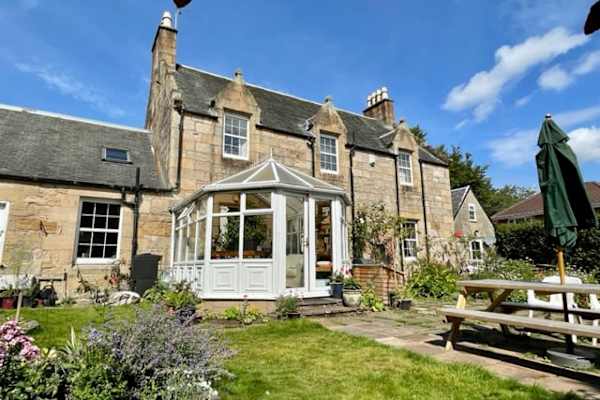 House sit in Glasgow, United Kingdom