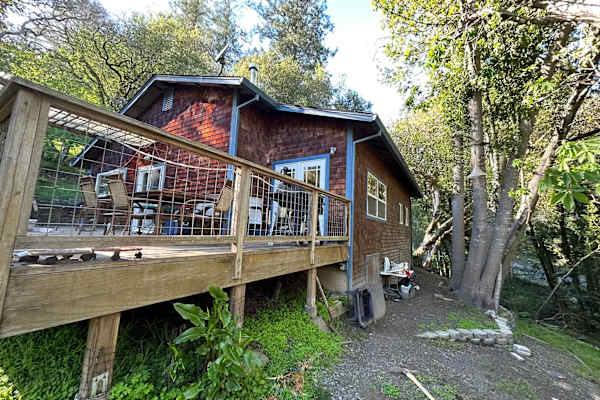 House sit in Sebastopol, CA, US