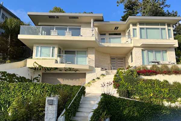 House sit in Laguna Beach, CA, US