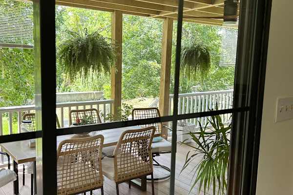 House sit in New Orleans, LA, US