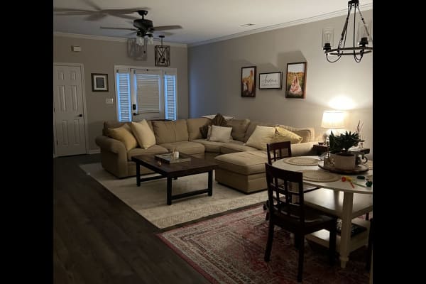 House sit in Fredericksburg, VA, US