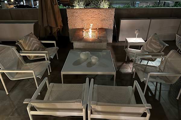 House sit in Phoenix, AZ, US