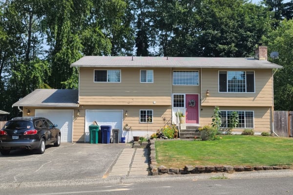 House sit in Mill Creek, WA, US