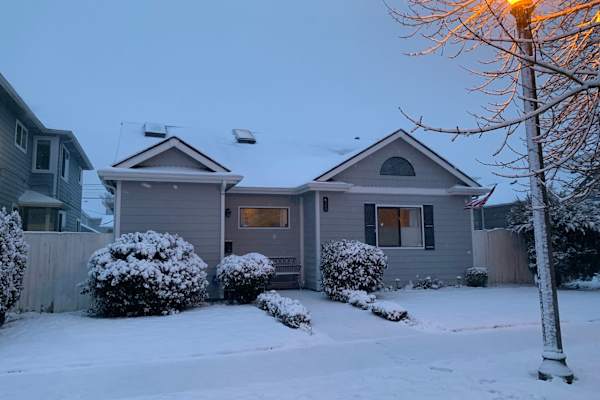 House sit in Tacoma, WA, US