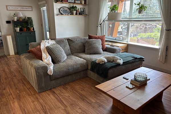 House sit in Bend, OR, US