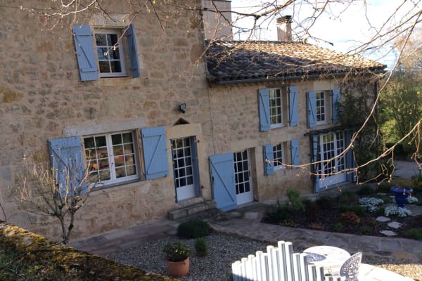 House sit in Castelnau-de-Montmiral, France