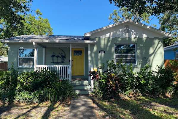 House sit in St. Petersburg, FL, US