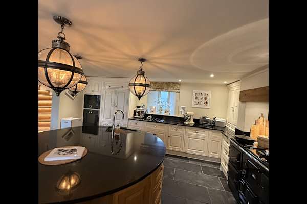 House sit in Barnsley, United Kingdom