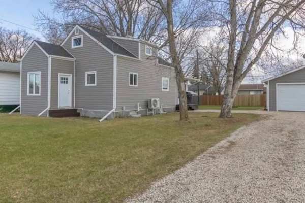 House sit in Morris, MB, Canada